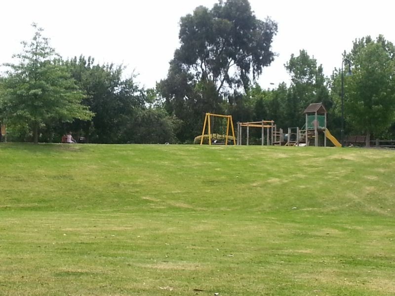 23 Leonard Ave, Berwick VIC 3806