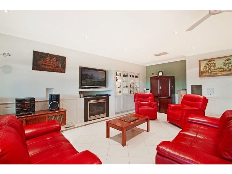 37 Northgate Drive, Berwick VIC 3806