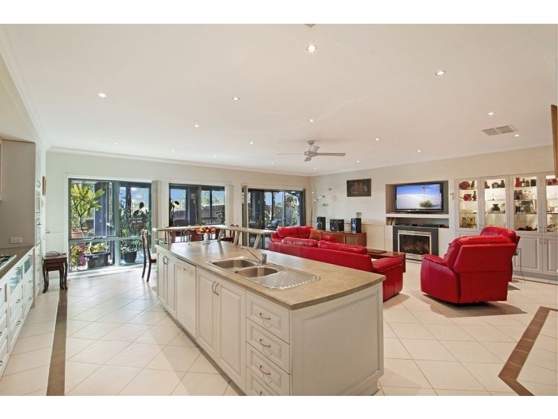 37 Northgate Drive, Berwick VIC 3806