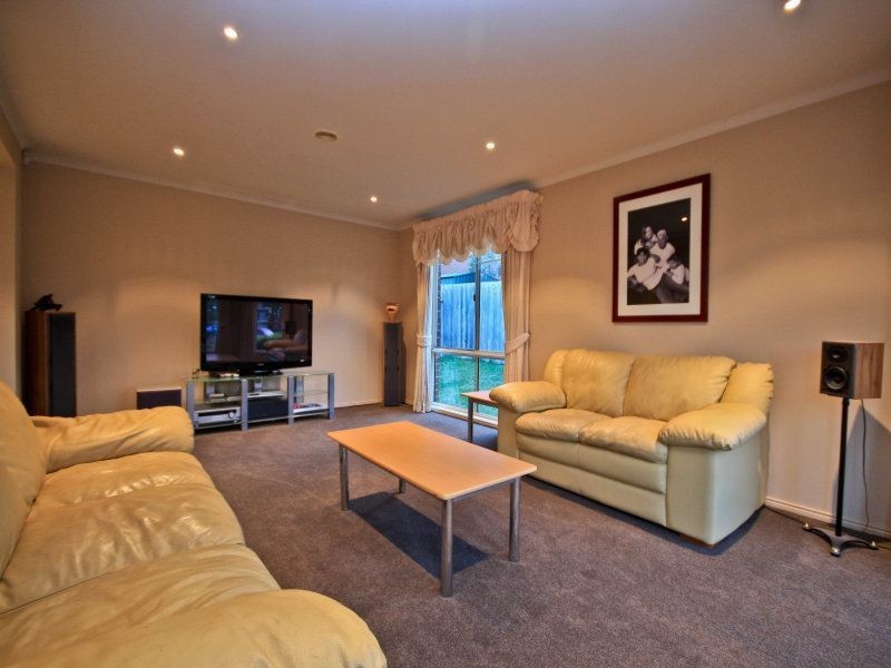 11 Lillias Cres, Narre Warren South VIC 3805