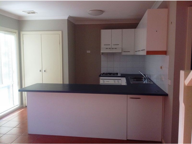 17/2-6 Jerilderie Dve, Berwick VIC 3806