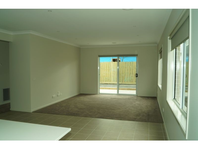 3 Norma Crescent, Officer VIC 3809