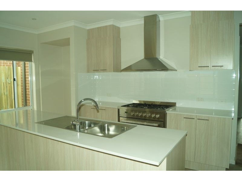 3 Norma Crescent, Officer VIC 3809