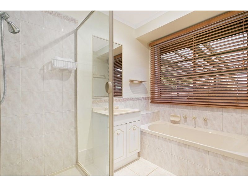 16 Conrad Court, Pakenham VIC 3810