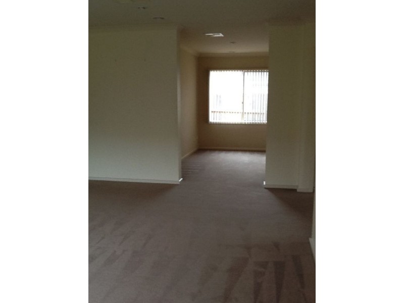 8 Alana Place, Berwick VIC 3806