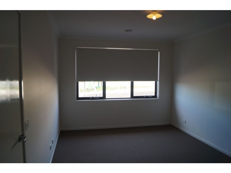 6 Chelan Court, Pakenham VIC 3810