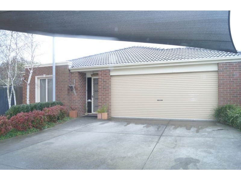 15 Alberta Way, Berwick VIC 3806