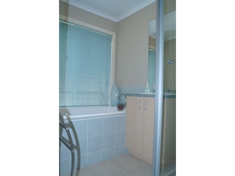 15 Alberta Way, Berwick VIC 3806