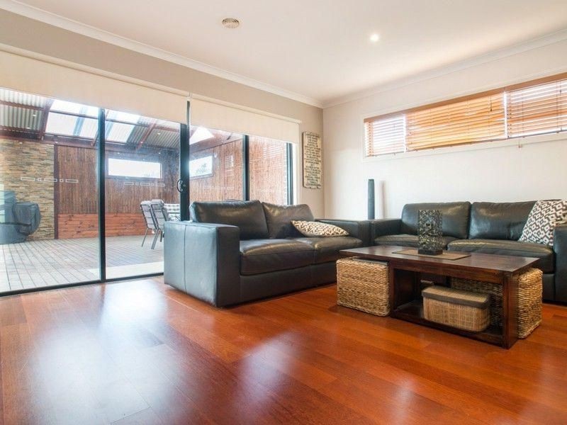 19 Montpelier Drive, Berwick VIC 3806