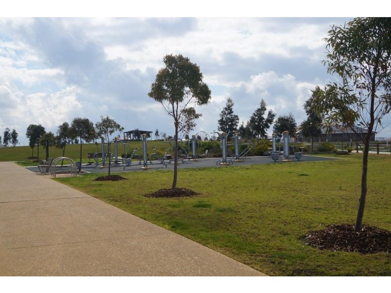 60 Selandra Blvd, Clyde North VIC 3978