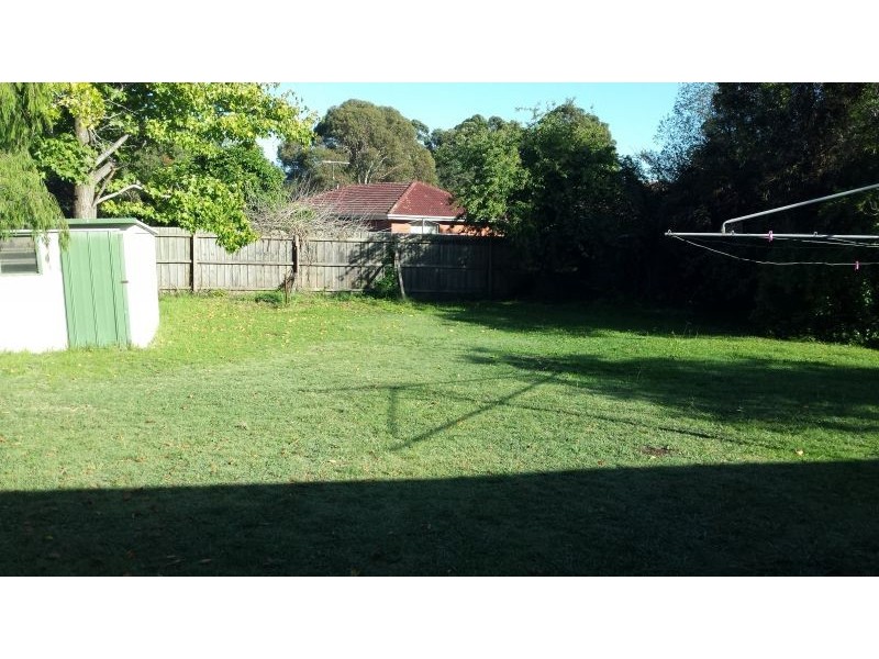 8 Evan Street, Berwick VIC 3806