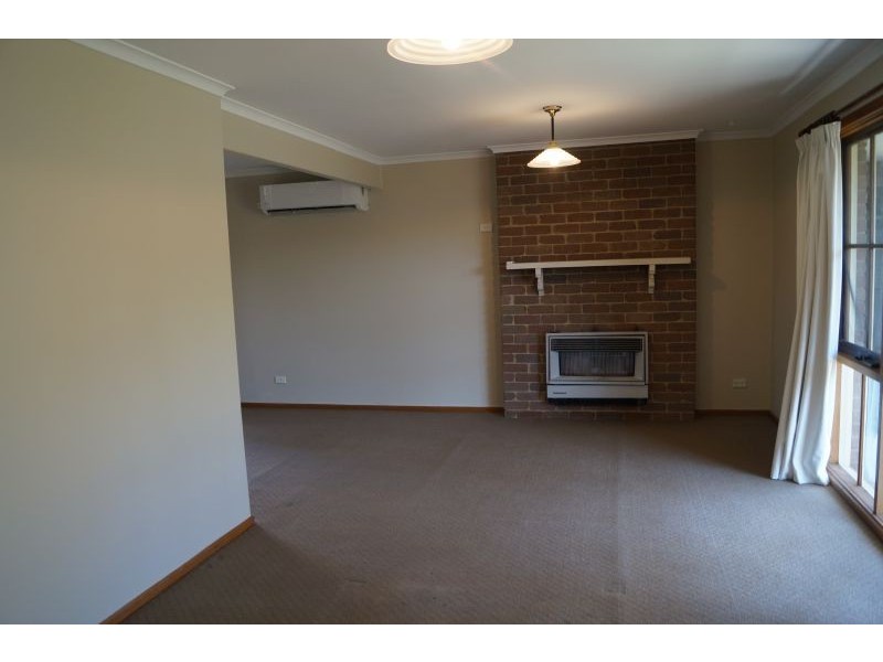 20 Florence Ave, Berwick VIC 3806