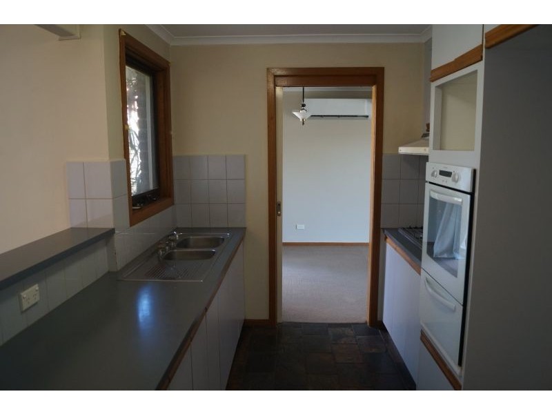 20 Florence Ave, Berwick VIC 3806