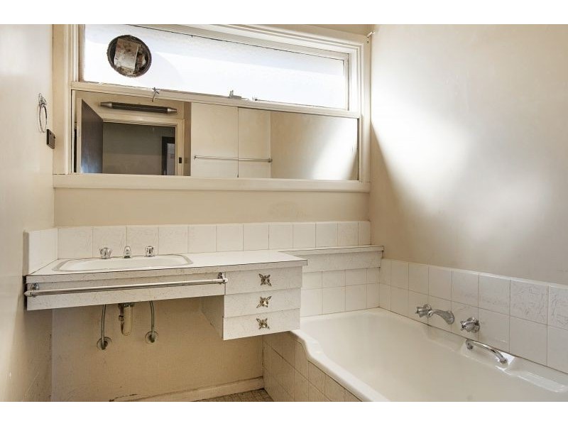 2 Rowson Grove, Clarinda VIC 3169