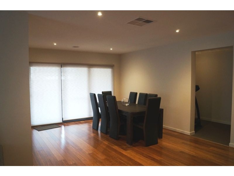 5 Pyrenees Road, Clyde VIC 3978