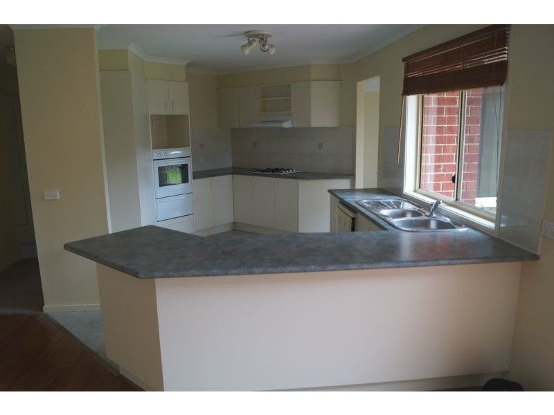 9 Yiota Court, Berwick VIC 3806