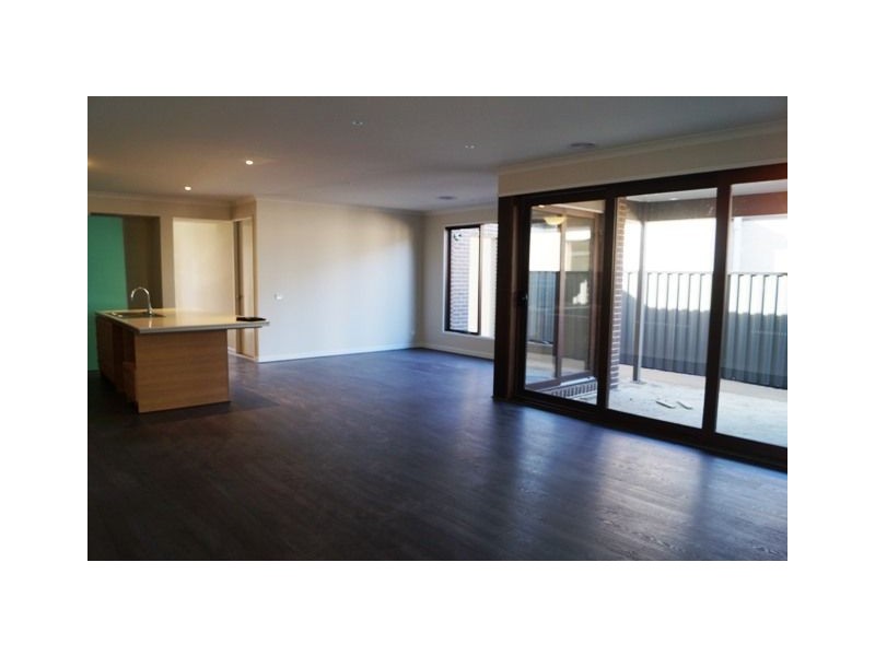 15 Chagall Pde, Clyde North VIC 3978