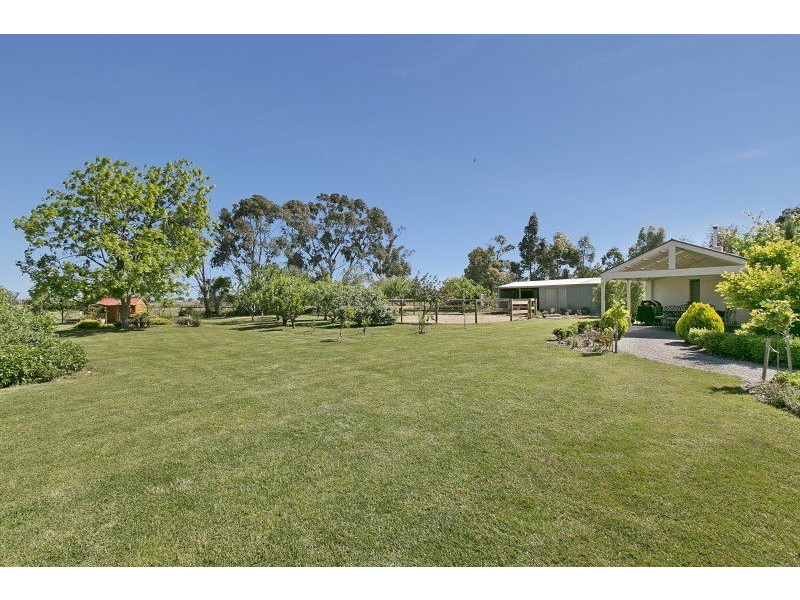 5 Latta Road, Nar Nar Goon VIC 3812