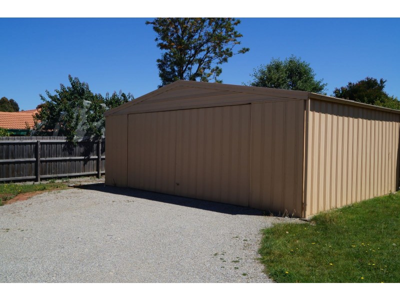 3 Lexcen Close, Berwick VIC 3806