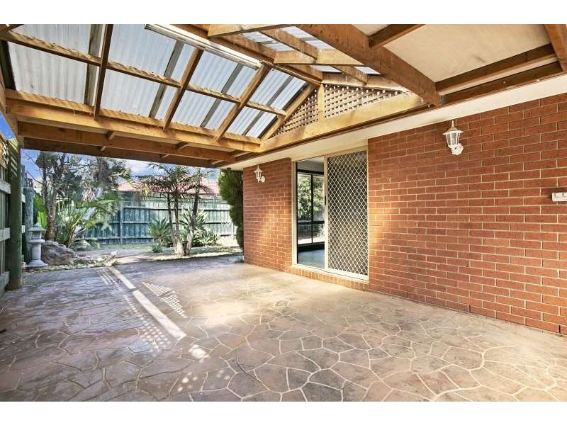 5 Cush Place, Hampton Park VIC 3976
