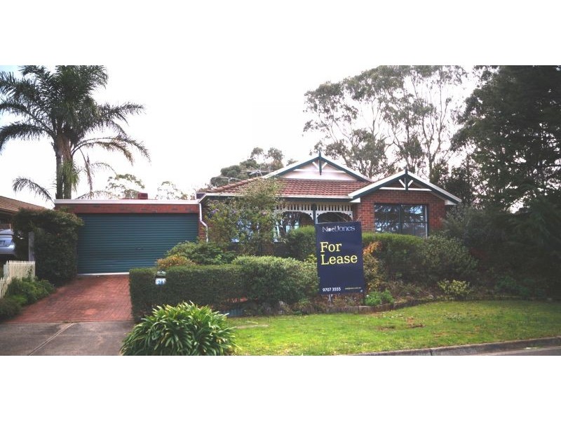 28 Coolabah Grove, Berwick VIC 3806