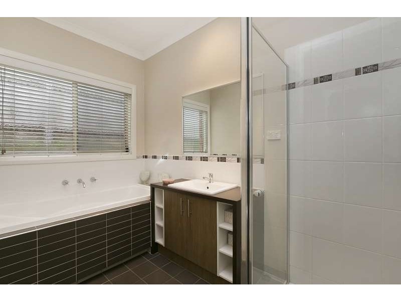 10 Belmont Road, Berwick VIC 3806