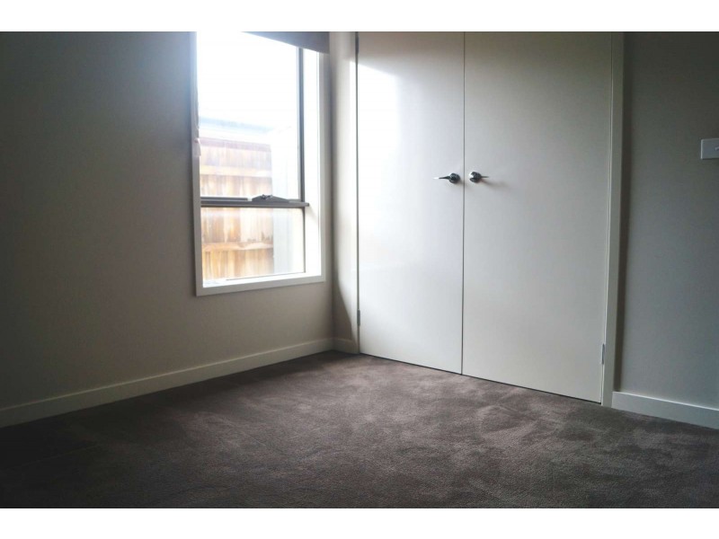 4 Amber Way, Officer VIC 3809