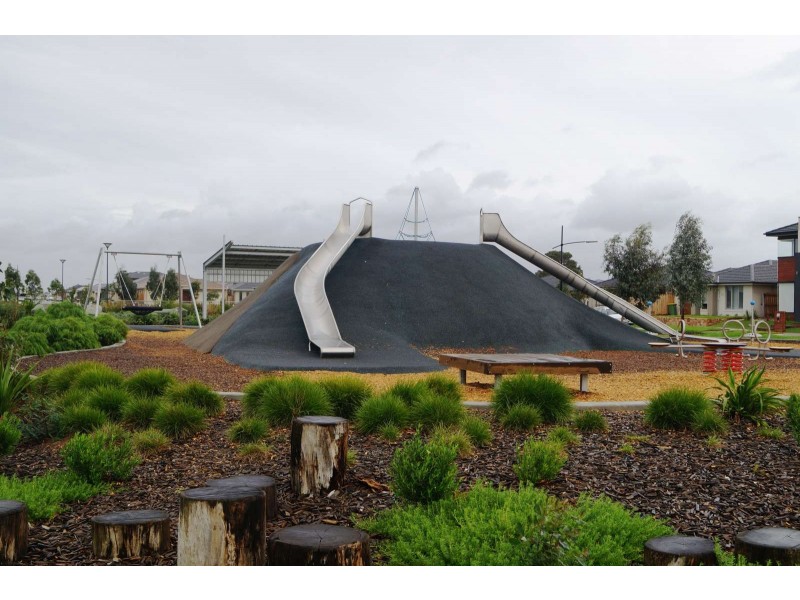 4 Amber Way, Officer VIC 3809