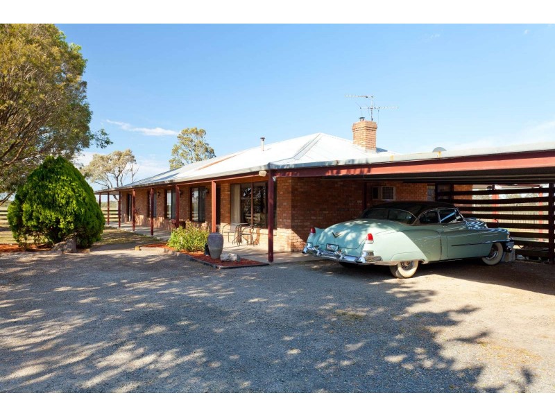 70 Chippendale Road, Tynong VIC 3813