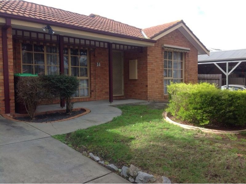 14 Leonard Court, Berwick VIC 3806