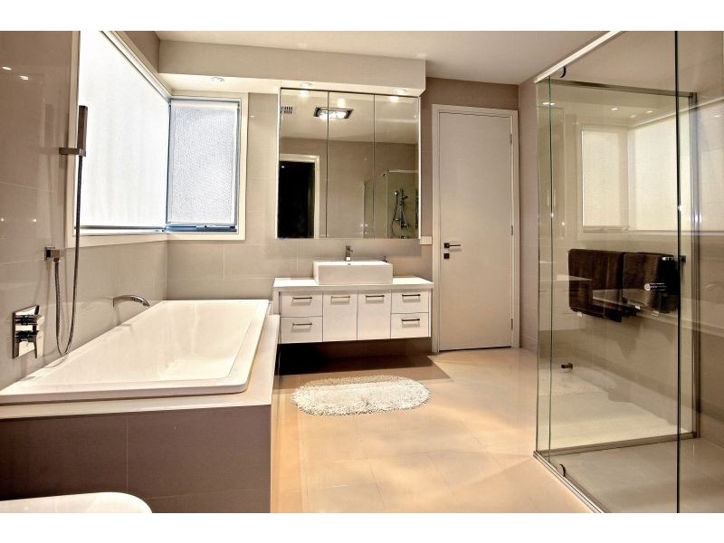 21 Mitchell Road, Caulfield North VIC 3161