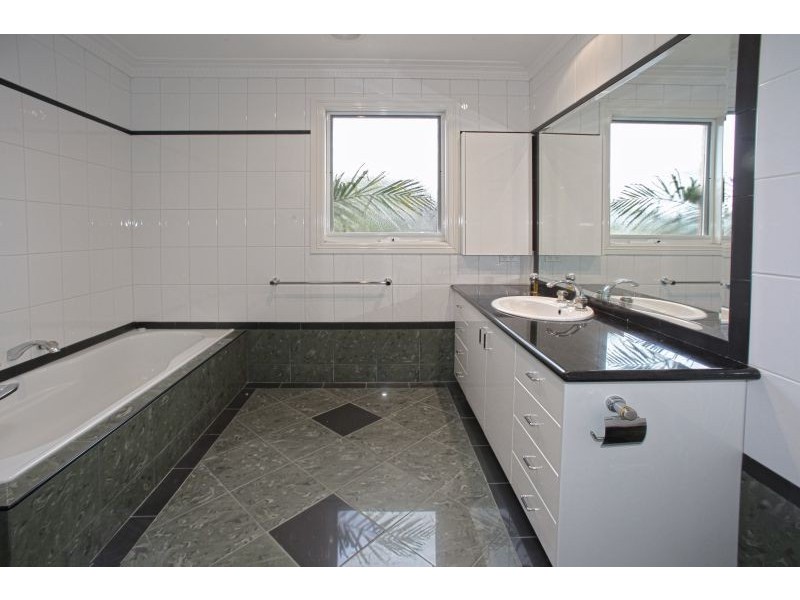 1/15 Fitzgibbon Crescent, Caulfield North VIC 3161