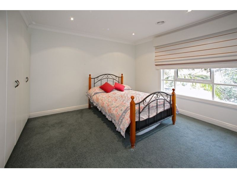 1/15 Fitzgibbon Crescent, Caulfield North VIC 3161