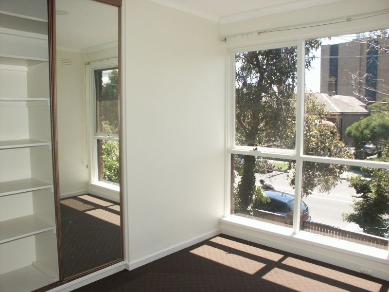 1/108 Wellington Street, St Kilda VIC 3182