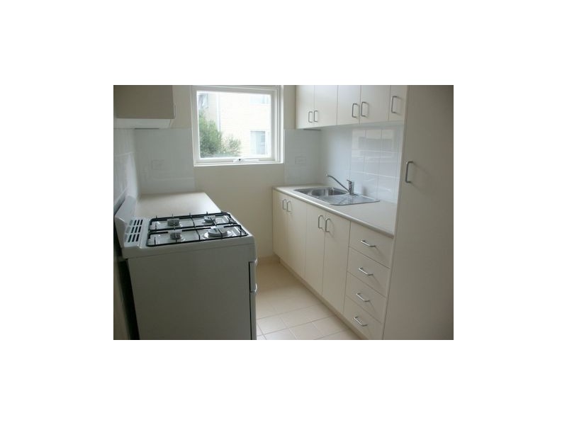 6/4 Fiona Court, St Kilda East VIC 3183