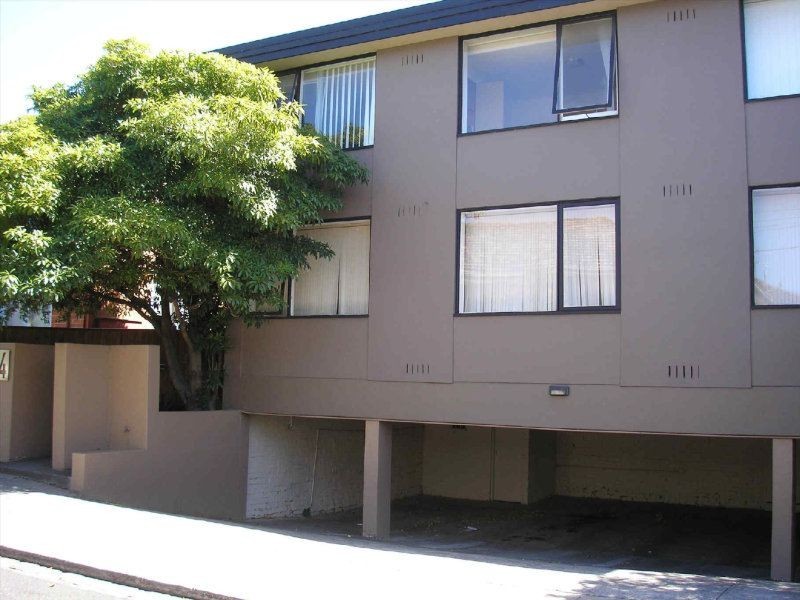 2/4 John Street, Elwood VIC 3184