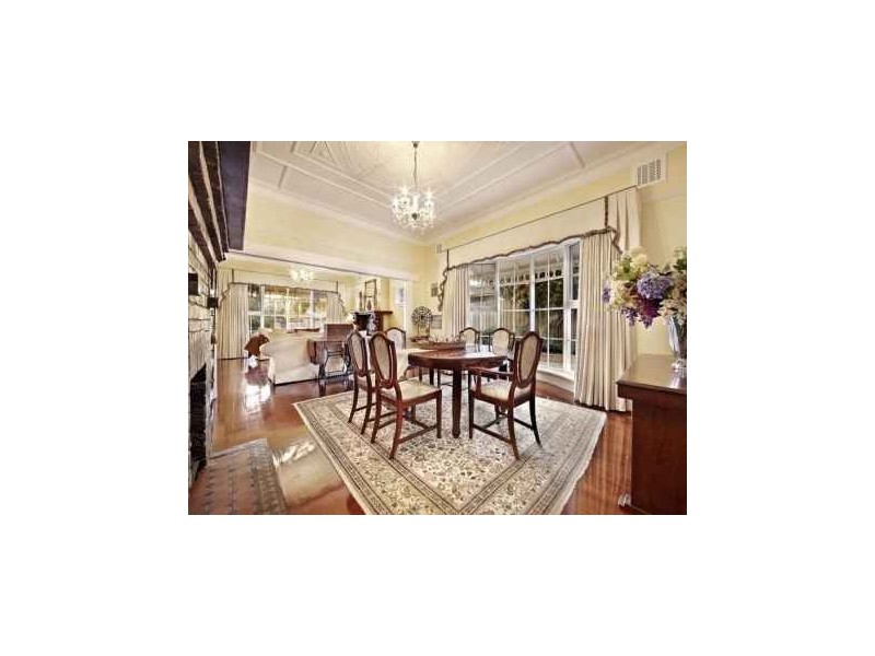 142 Bambra Road, Caulfield VIC 3162