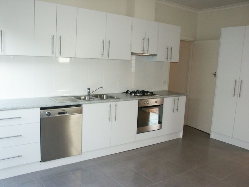 1/3 Parkmore Road, Bentleigh East VIC 3165