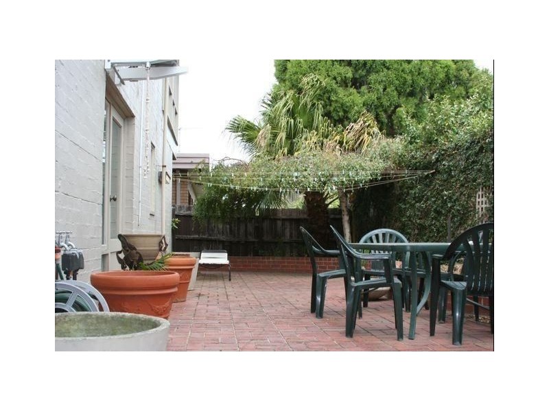 2/5 Sylverly Grove, Caulfield VIC 3162