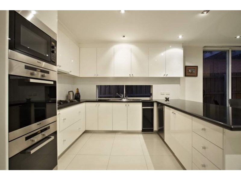 4 Muntz Street, Caulfield North VIC 3161