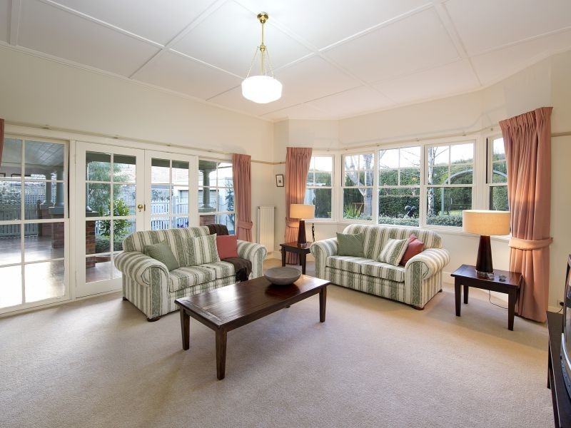 17 Laxdale Road, Camberwell VIC 3124