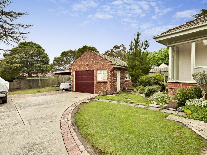 144 Thames Street, Box Hill North VIC 3129