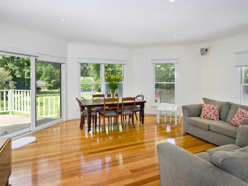 43 Kitchener Street, Box Hill South VIC 3128