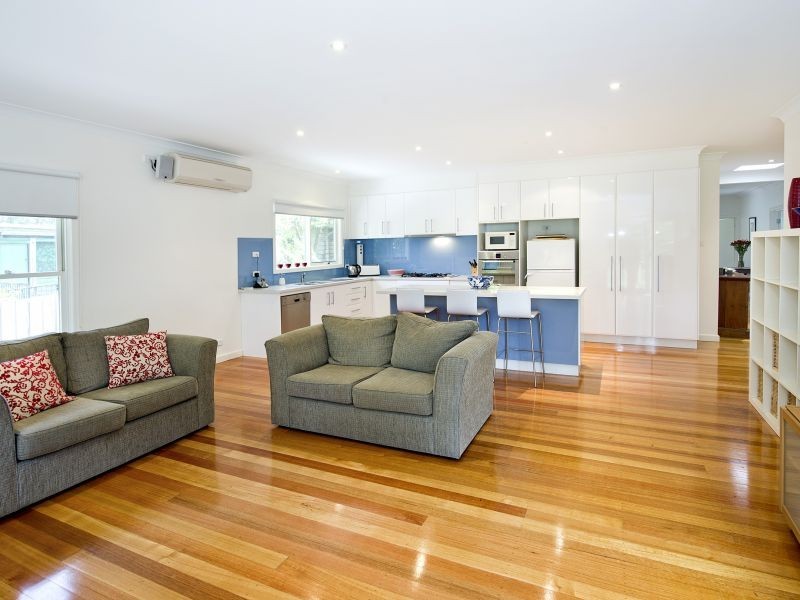 43 Kitchener Street, Box Hill South VIC 3128