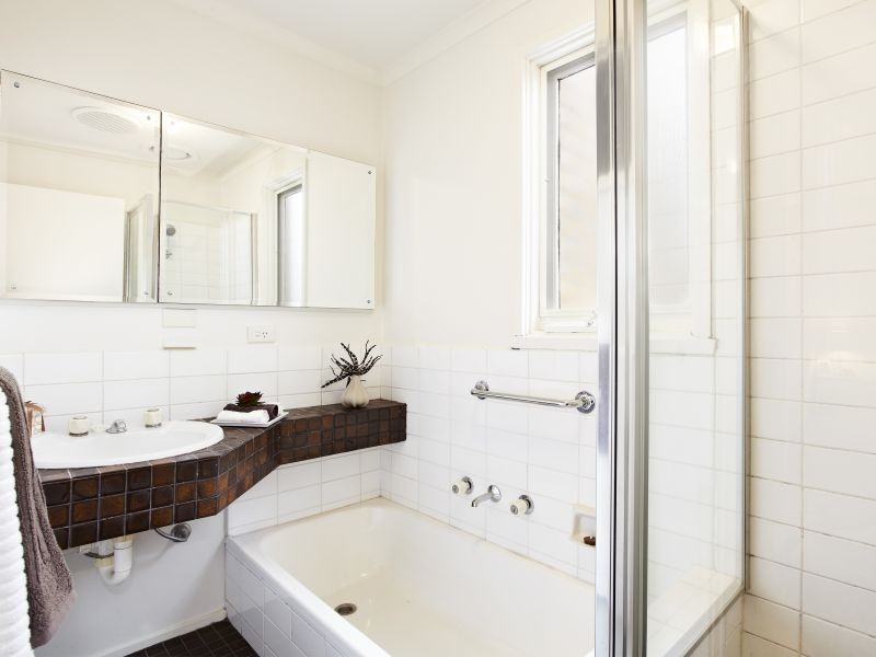 2/25 Doonkuna Avenue, Camberwell VIC 3124