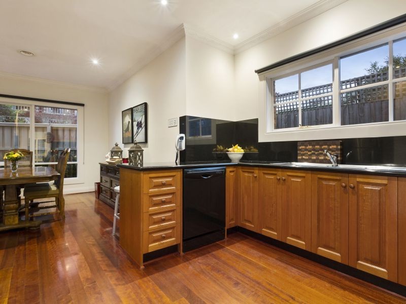 17 Tyne Street, Camberwell VIC 3124