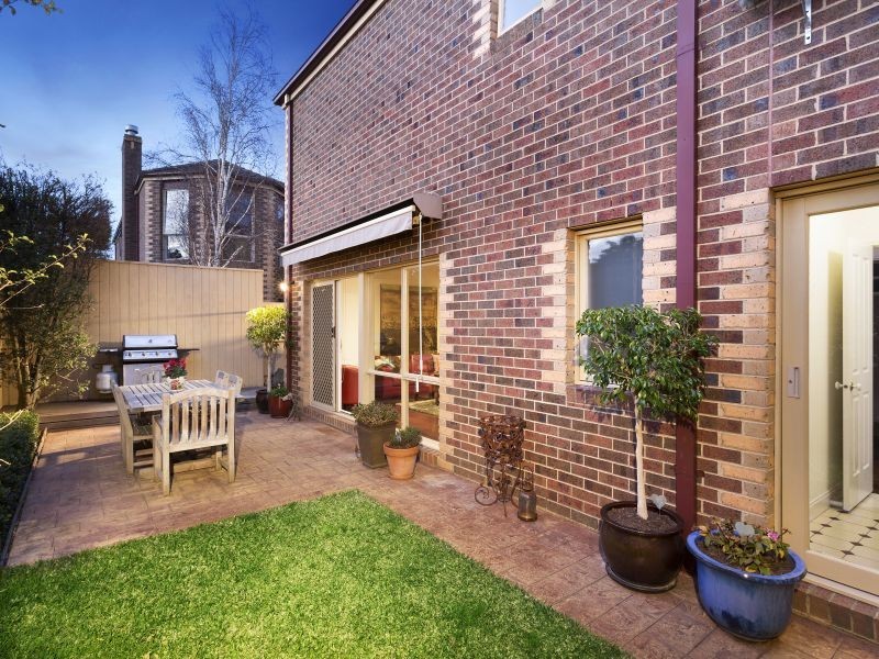 17 Tyne Street, Camberwell VIC 3124