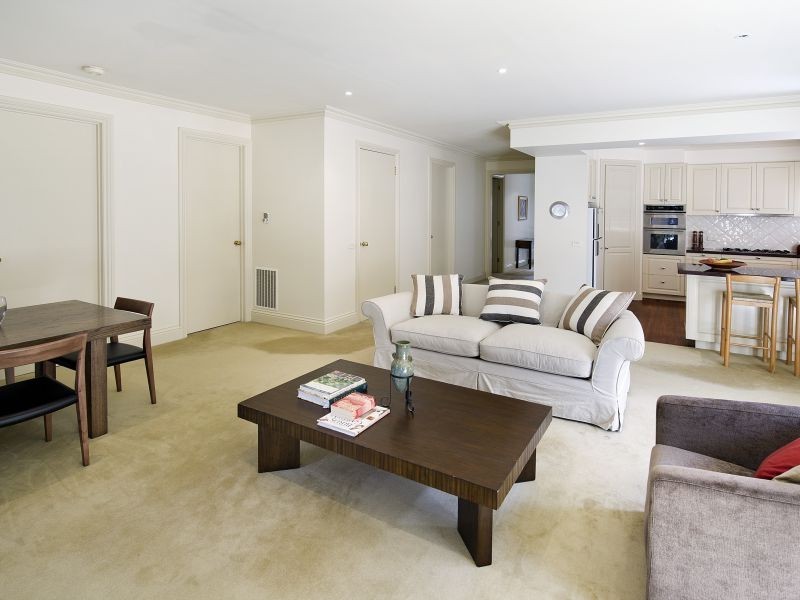80 Murray Drive, Burwood VIC 3125