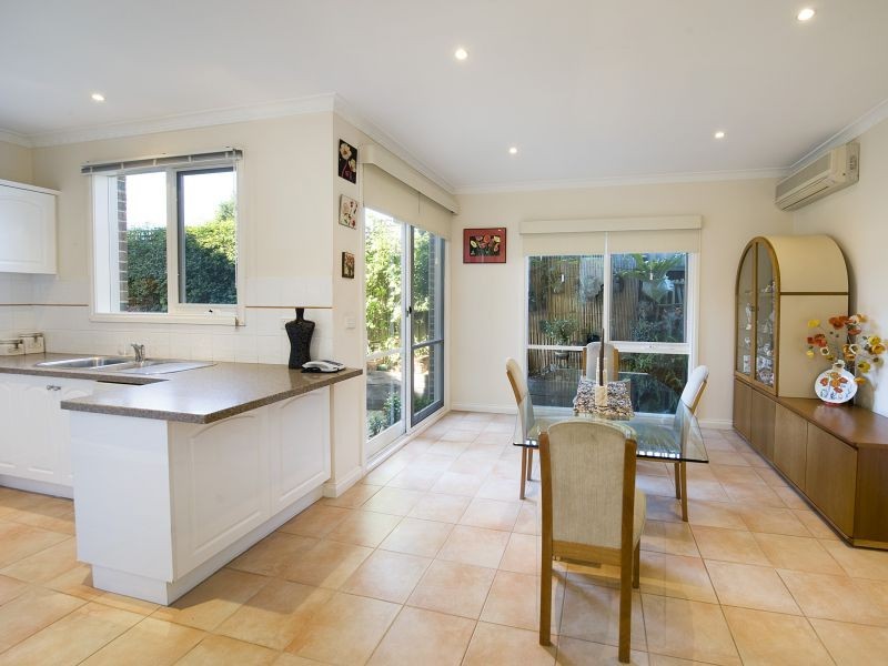 4/26 Edwards Street, Burwood VIC 3125