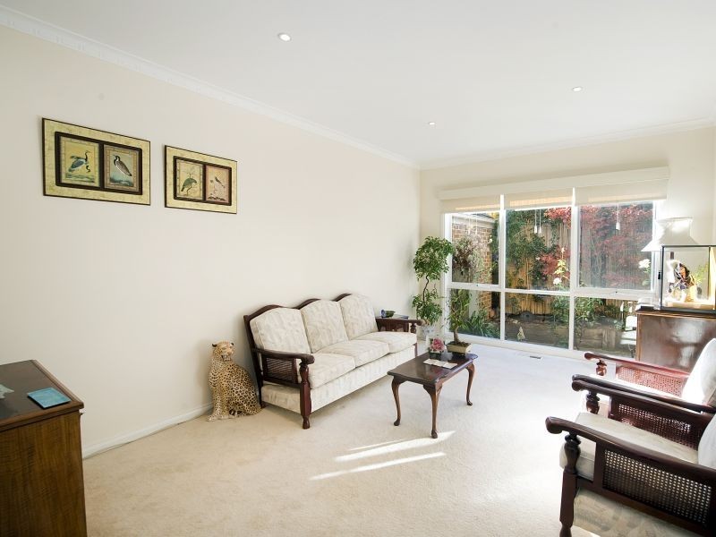 4/26 Edwards Street, Burwood VIC 3125